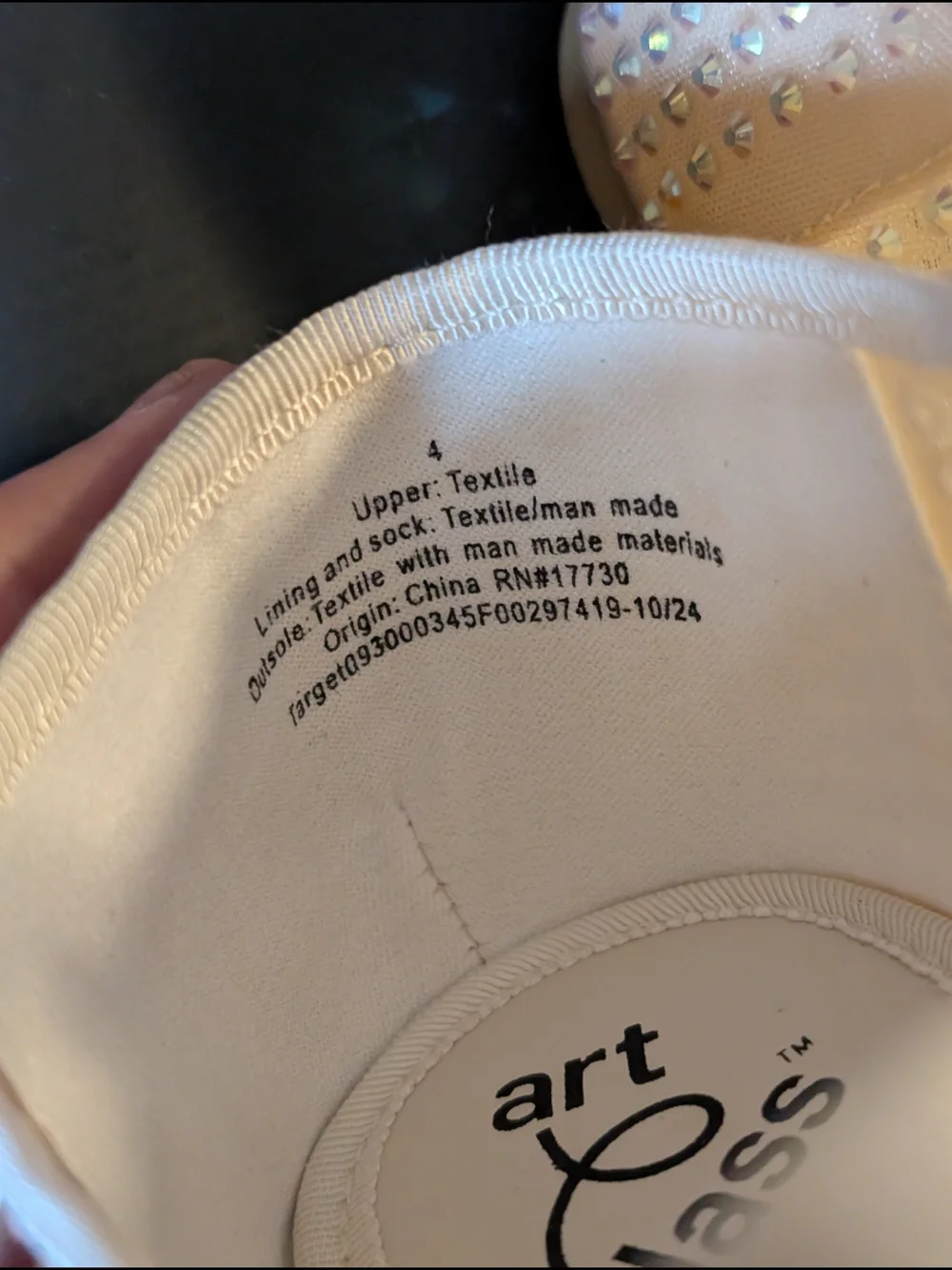 art class elegant cream